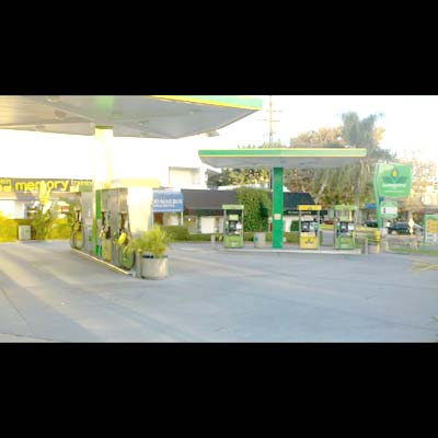 http://www.onantzin.com/images/news_stories/empty_gas_station.jpg