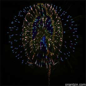 http://www.onantzin.com/images/news_stories/virgen-fireworks3.jpg